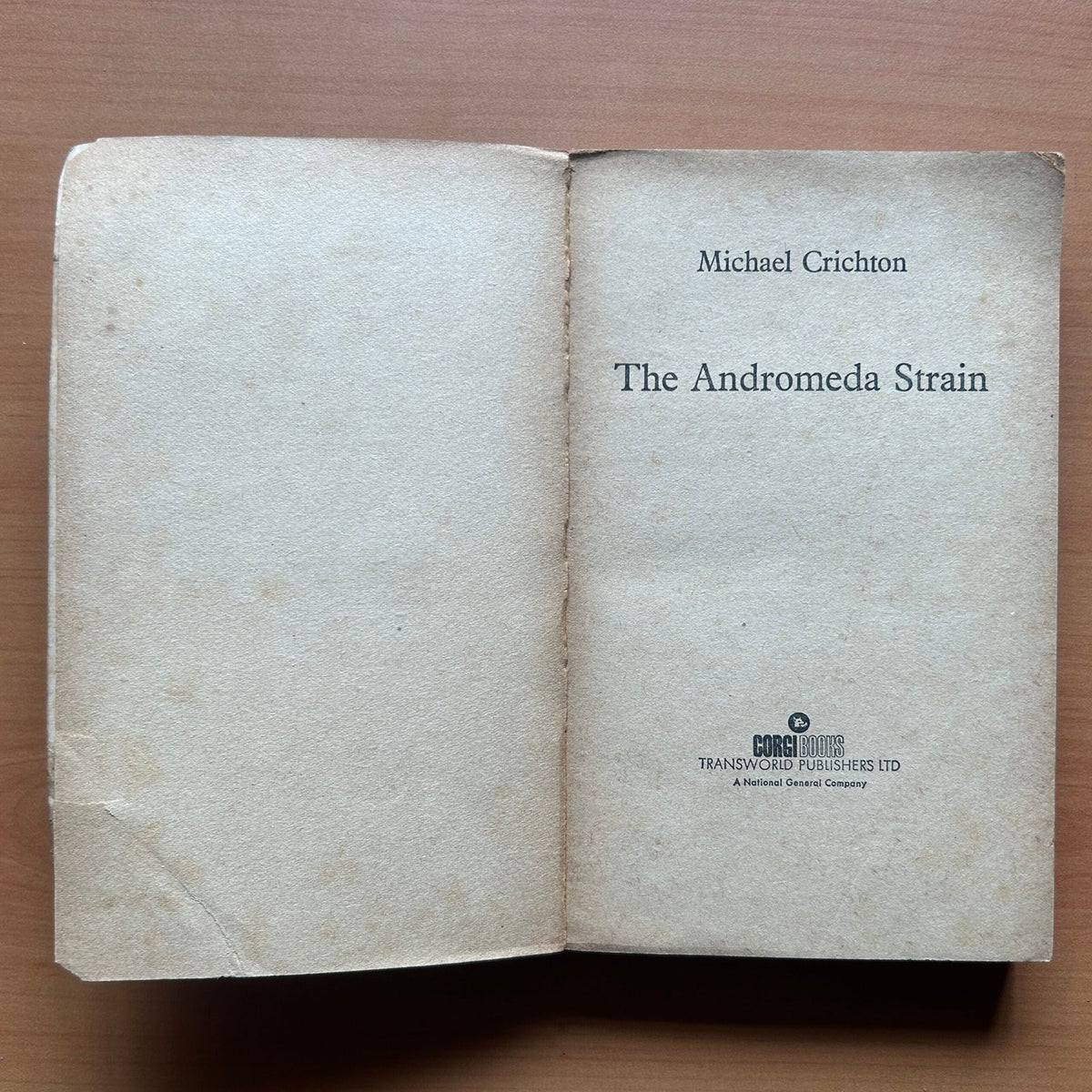 The Andromeda Strain  - Michael Crichton image 3