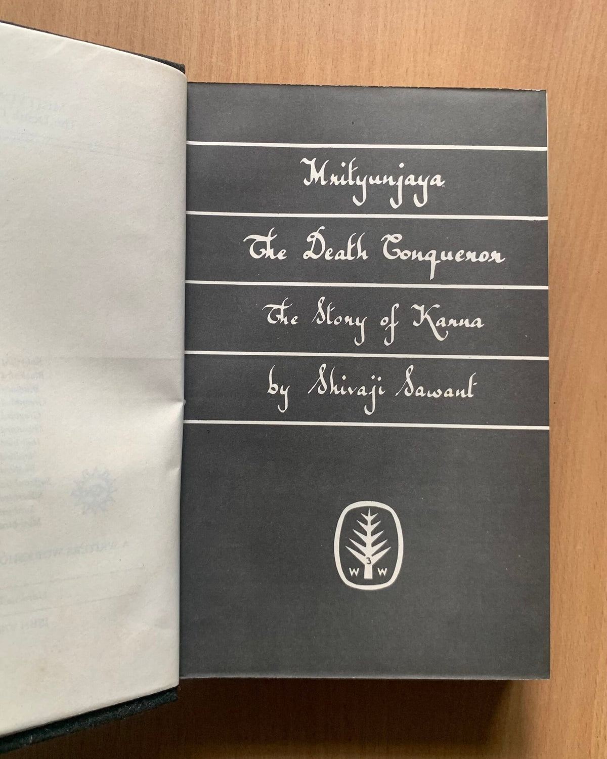 Mṛtyuñjaya – The Death Conqueror: The Story of Karna - Shivaji Sawant image 2