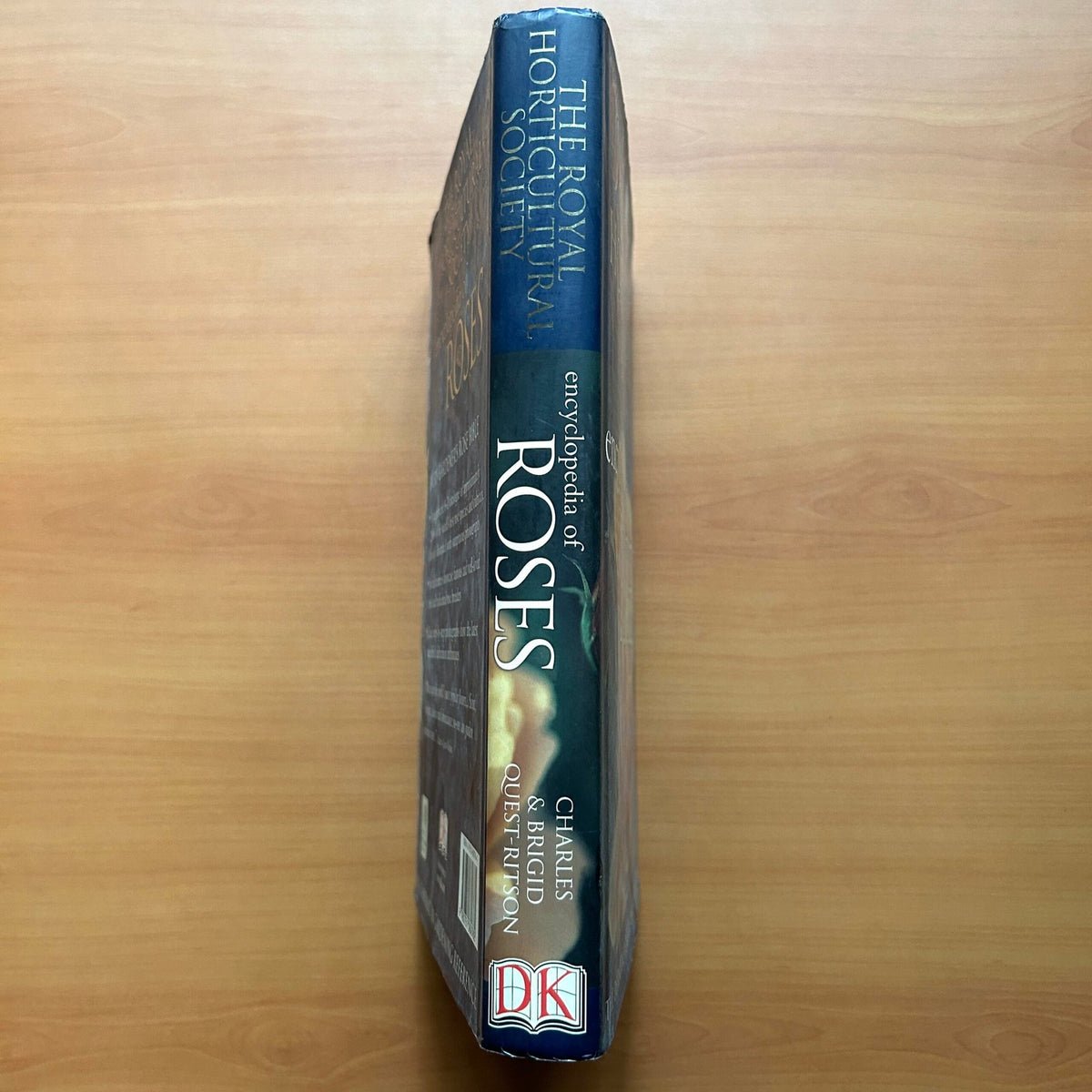Encyclopedia of Roses  - Charles Quest-Ritson · Brigid Quest-Ritson image 1
