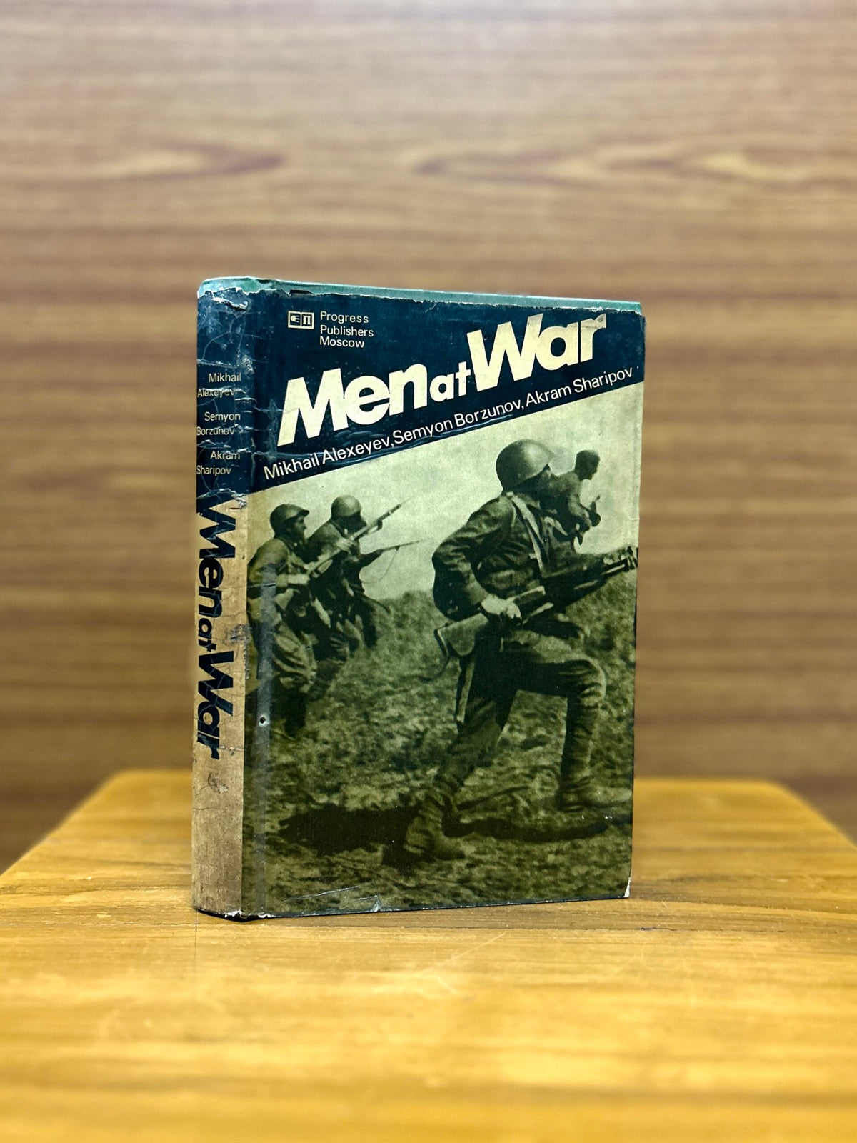 Men at War image 0