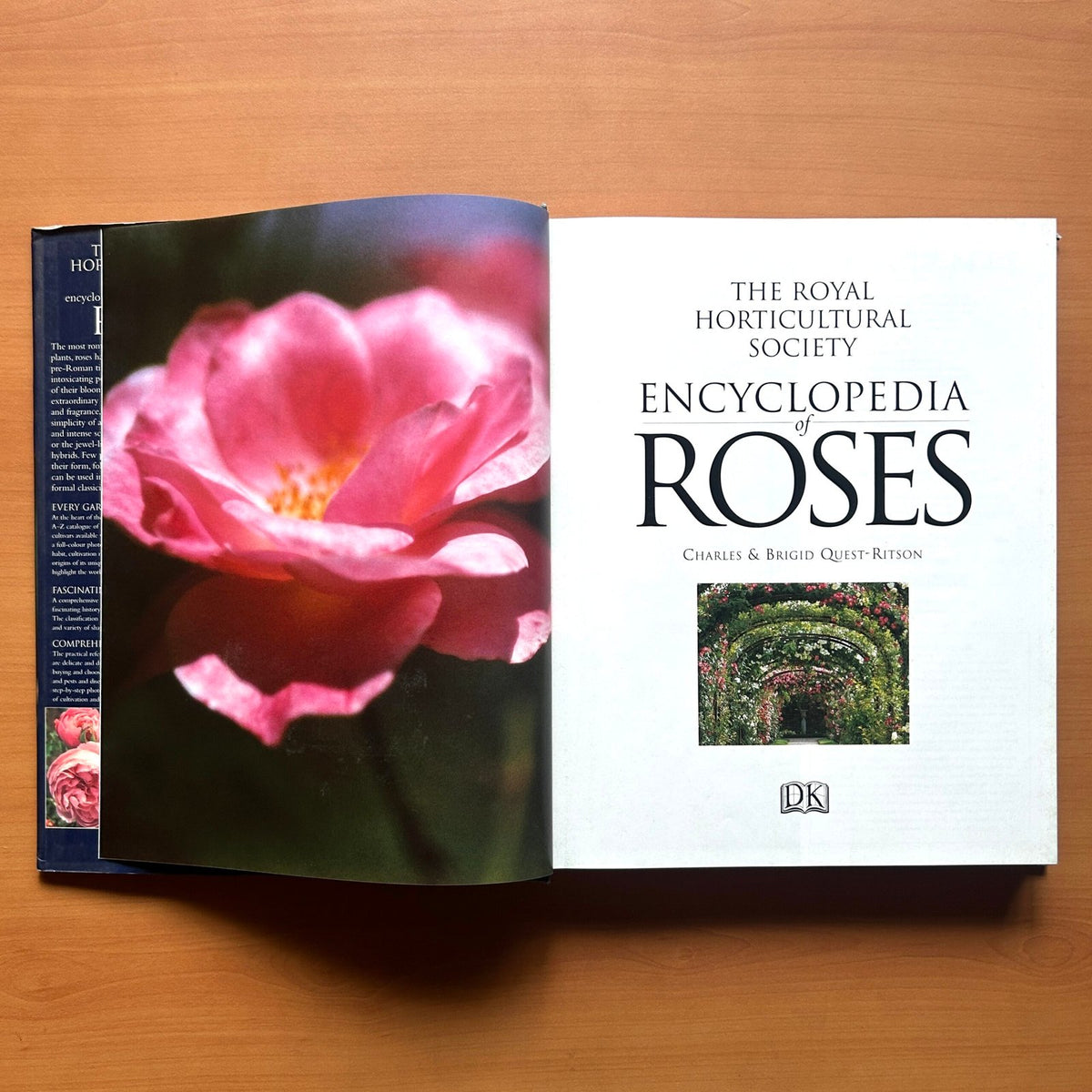 Encyclopedia of Roses  - Charles Quest-Ritson · Brigid Quest-Ritson image 3