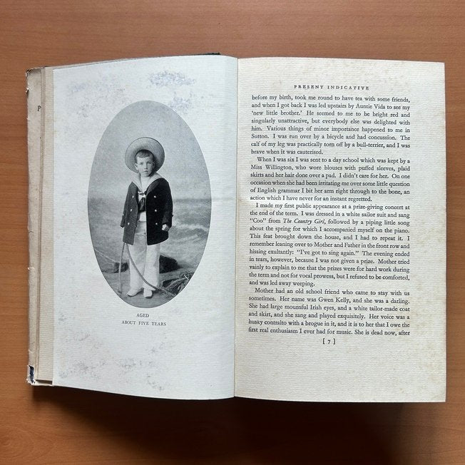 Present Indicative: Noel Coward's Autobiography  - Noel Coward image 5