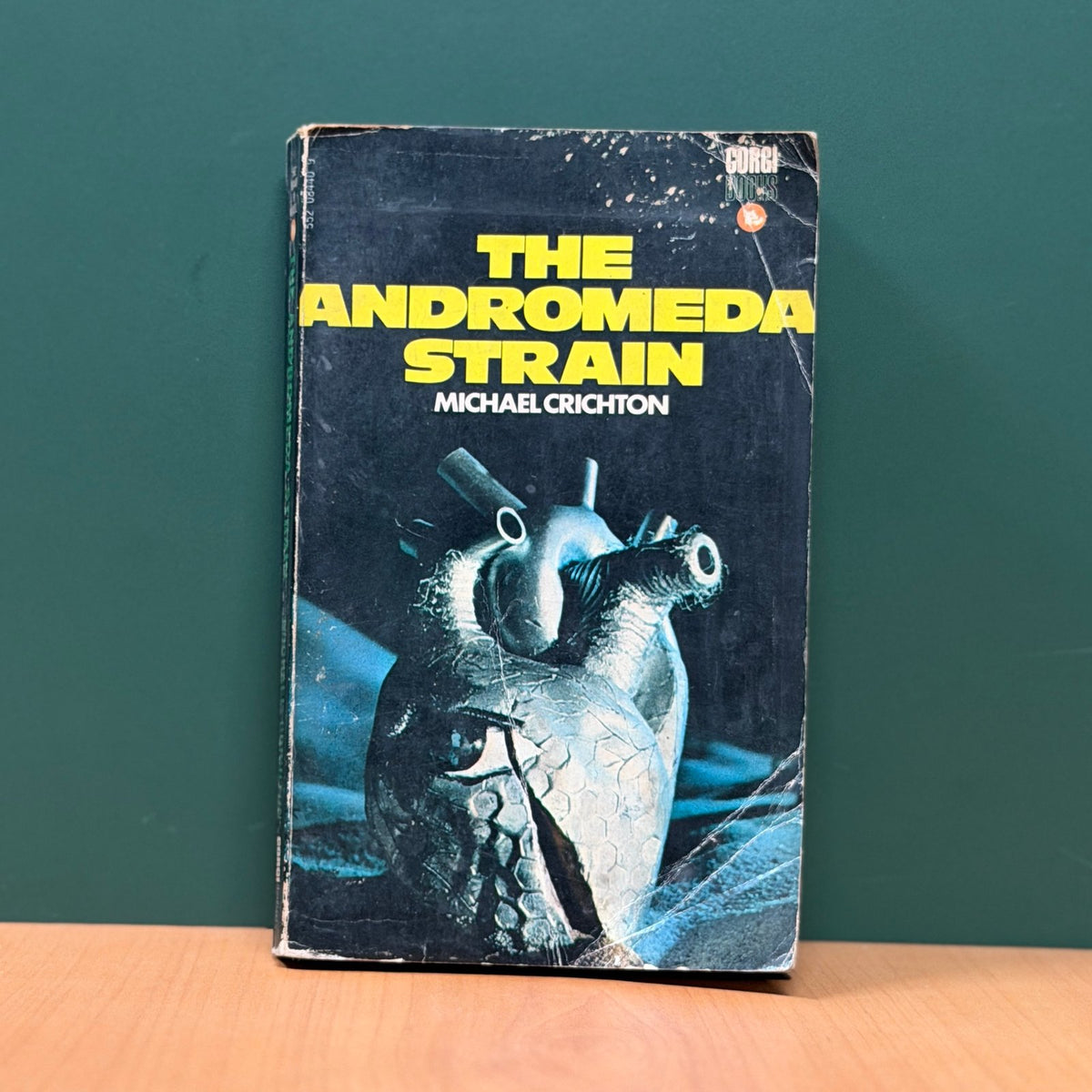 The Andromeda Strain  - Michael Crichton image 0