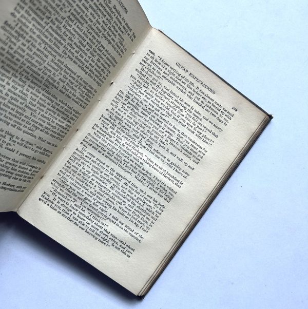 OLIVER TWIST / GREAT EXPECTATIONS BY CHARLES DICKENS - Image 7